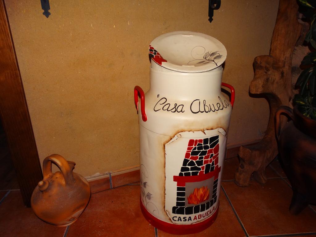 Gasthaus Casa Abuela ★★★ Grisuela Exterior foto